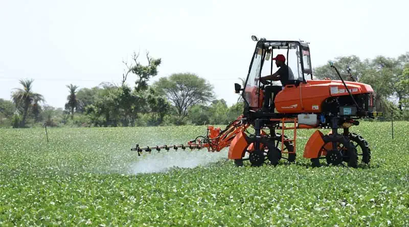 Traditional Spraying Is Challenging in Maize